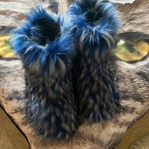 Faux fur boots